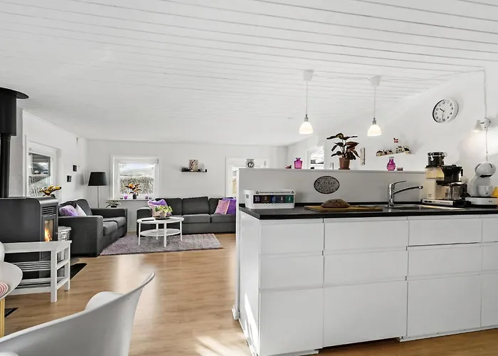 Holiday home Amazing In With Wifi *